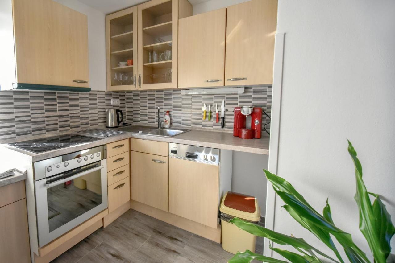 Ubytovani Pod Svetem-Apartman Trebon Exterior photo